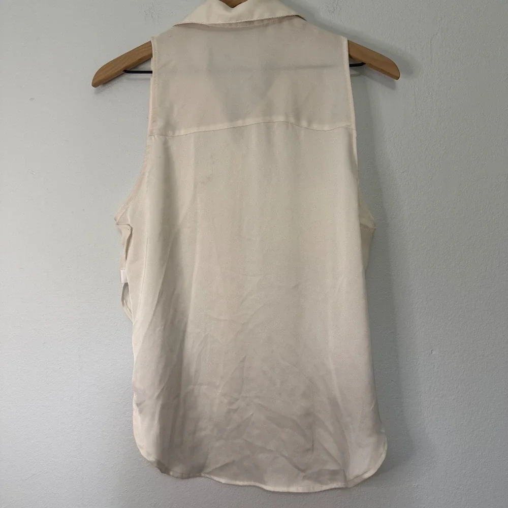 Express - White Body Shaping High Low Split Side Top Button Down Size Medium